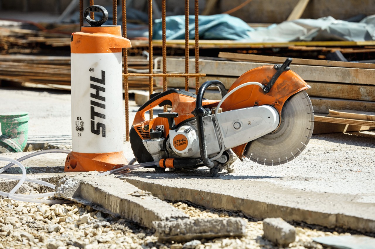 STIHL TS 500i bensindrivna kapmaskiner på en byggarbetsplats