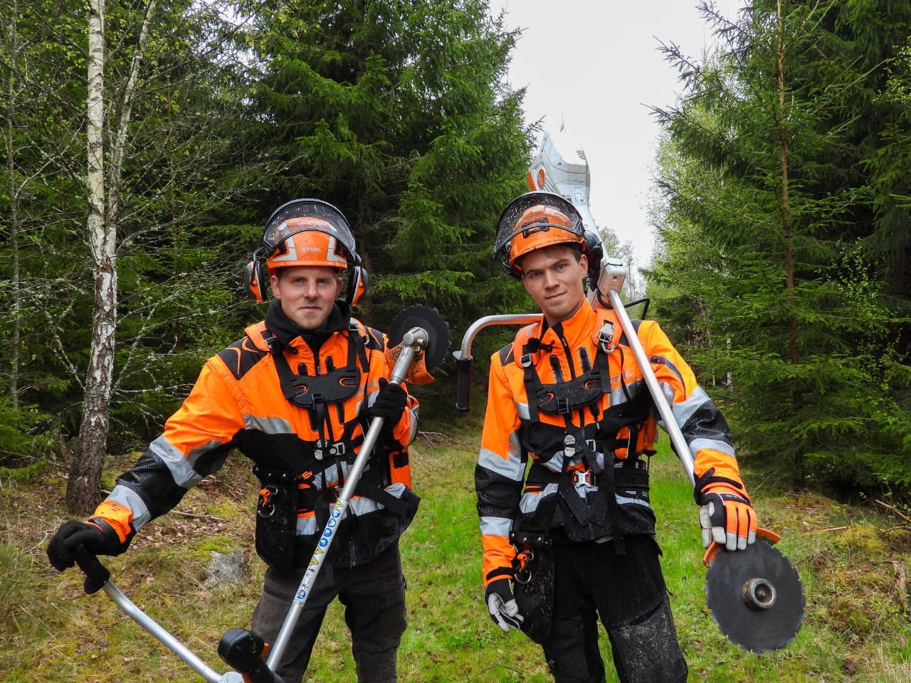 Södra Skogsägarna testar STIHL batteridriven röjsåg