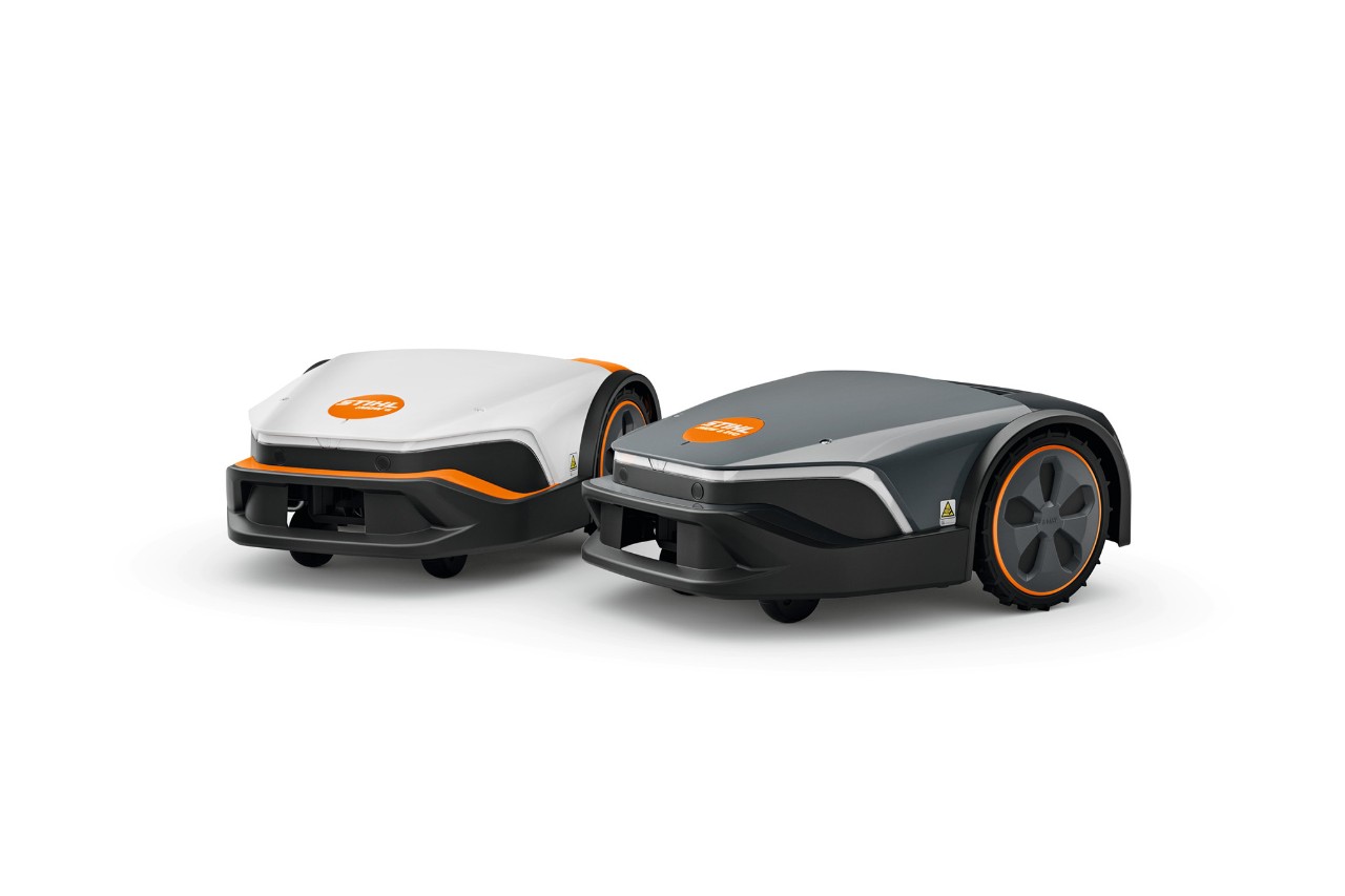 STIHL iMOW® och STIHL iMOW® EVO mot vit bakgrund